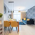 Apartment Apartament 55M2 - Darmowy Garaz - Klimatyzacja - Centrum - 24Na7 Wroclaw