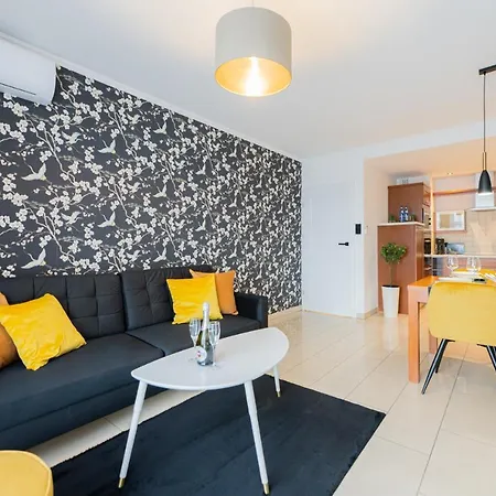 Апартаменти 55m2 - Darmowy Garaz - Klimatyzacja - Centrum - 24na7 Вроцлав