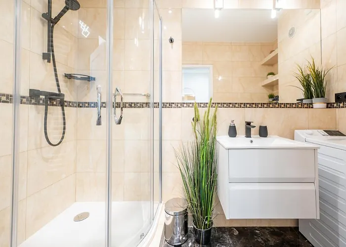 아파트 55m2 - Darmowy Garaz - Klimatyzacja - Centrum - 24na7